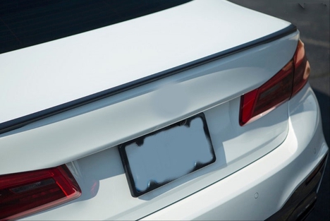 BMW 5 SERISI G30 IÇIN UYUMLU HYBRID SPOILER - PIANO BLACK (PARLAK SIYAH)